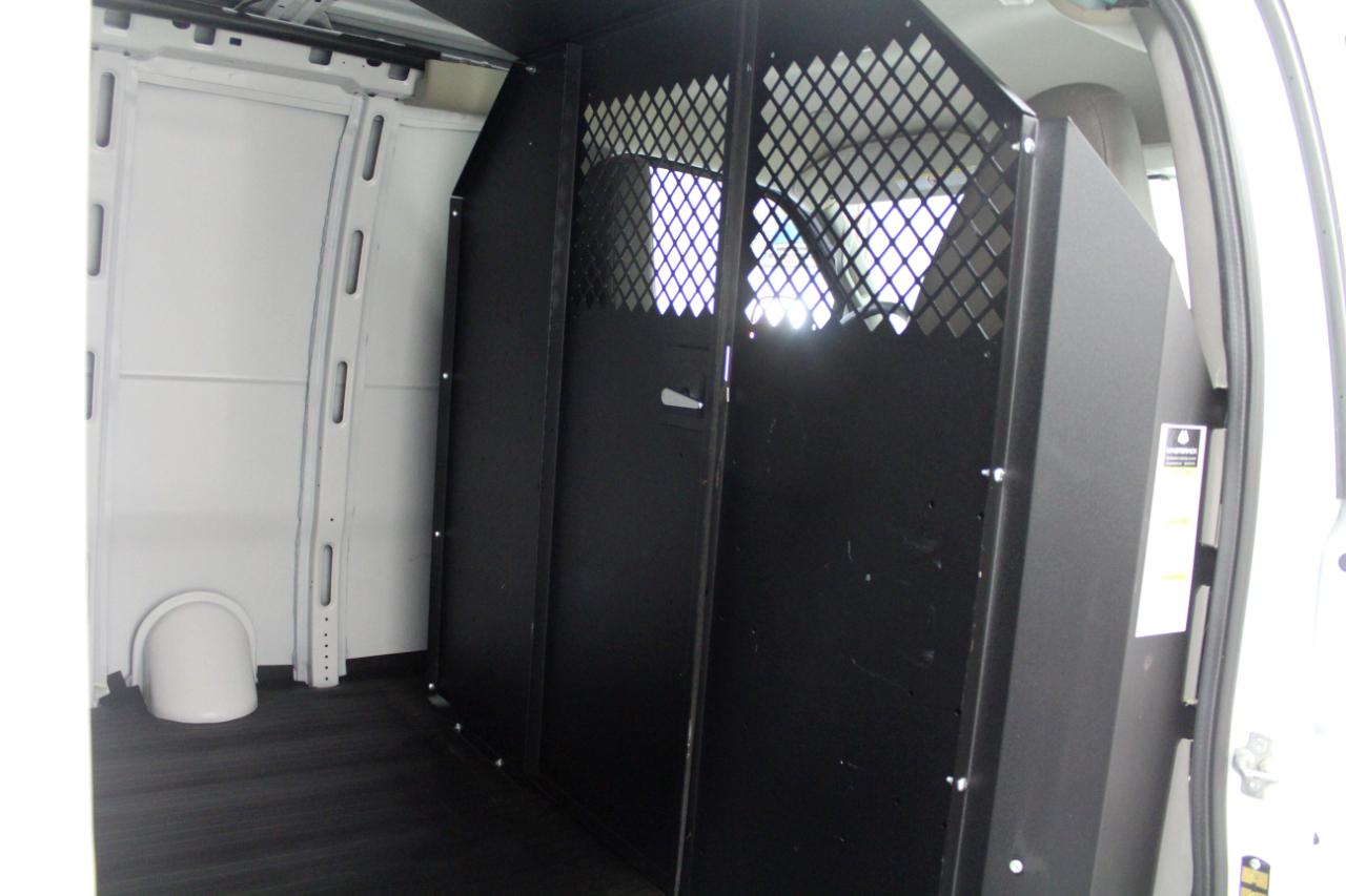 GMC Savana Cargo Van RWD 2500 135" 2022