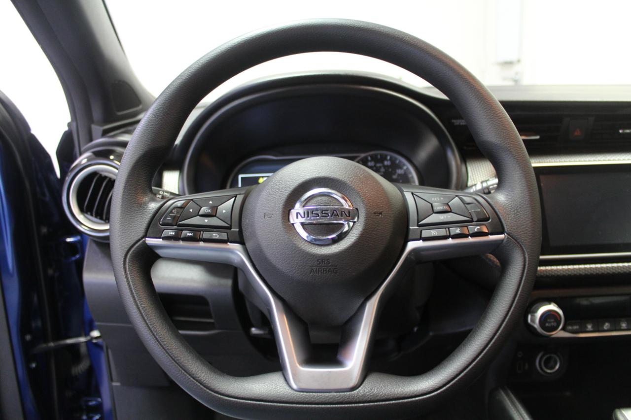 Nissan Kicks SV FWD 2020