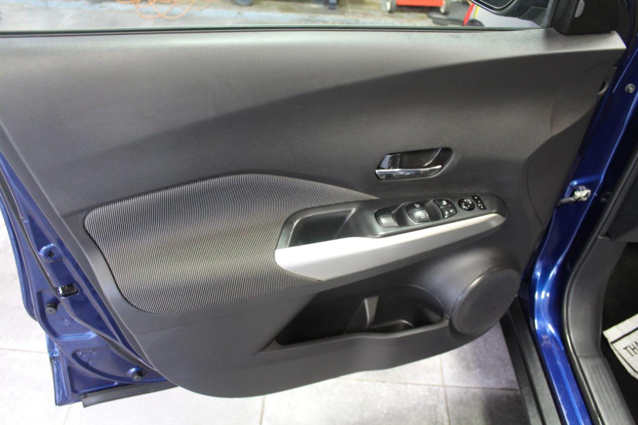 Nissan Kicks SV FWD 2020