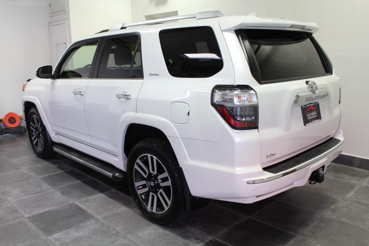 Toyota 4Runner Limited 4WD (Natl) 2017