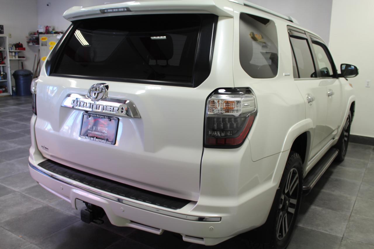Toyota 4Runner Limited 4WD (Natl) 2017