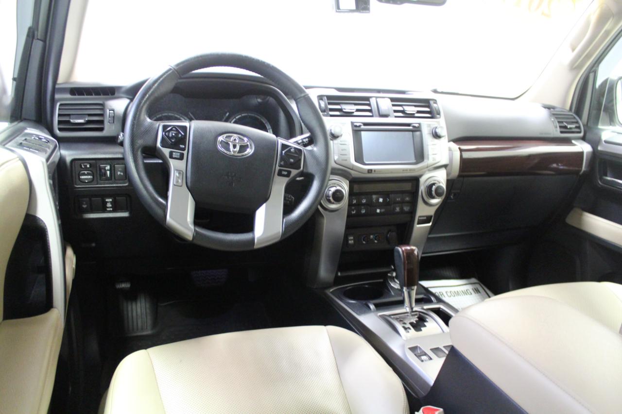 Toyota 4Runner Limited 4WD (Natl) 2017
