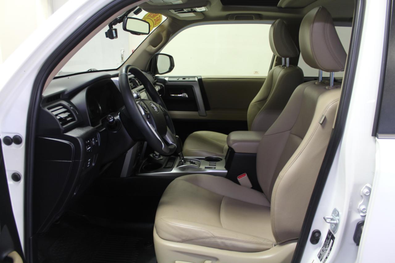 Toyota 4Runner Limited 4WD (Natl) 2017