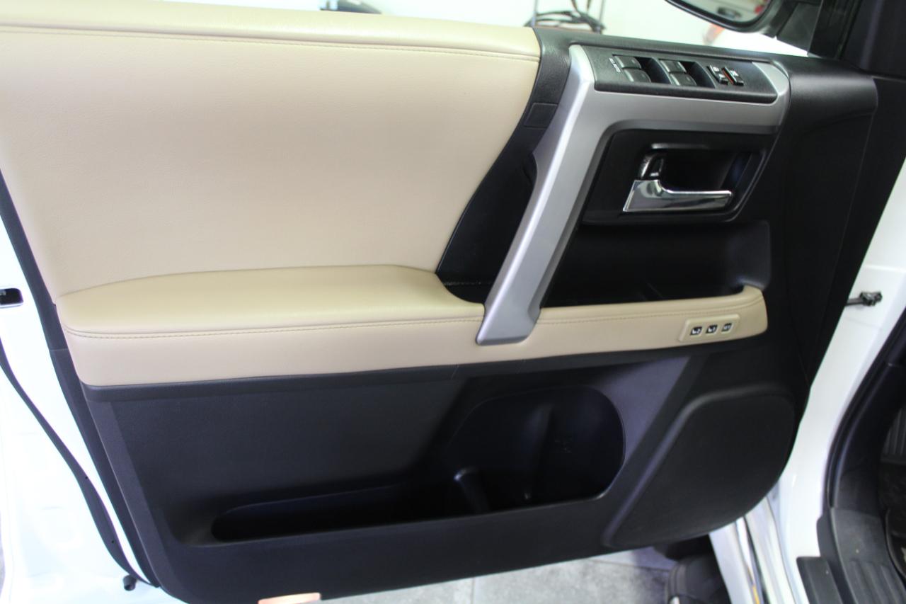 Toyota 4Runner Limited 4WD (Natl) 2017