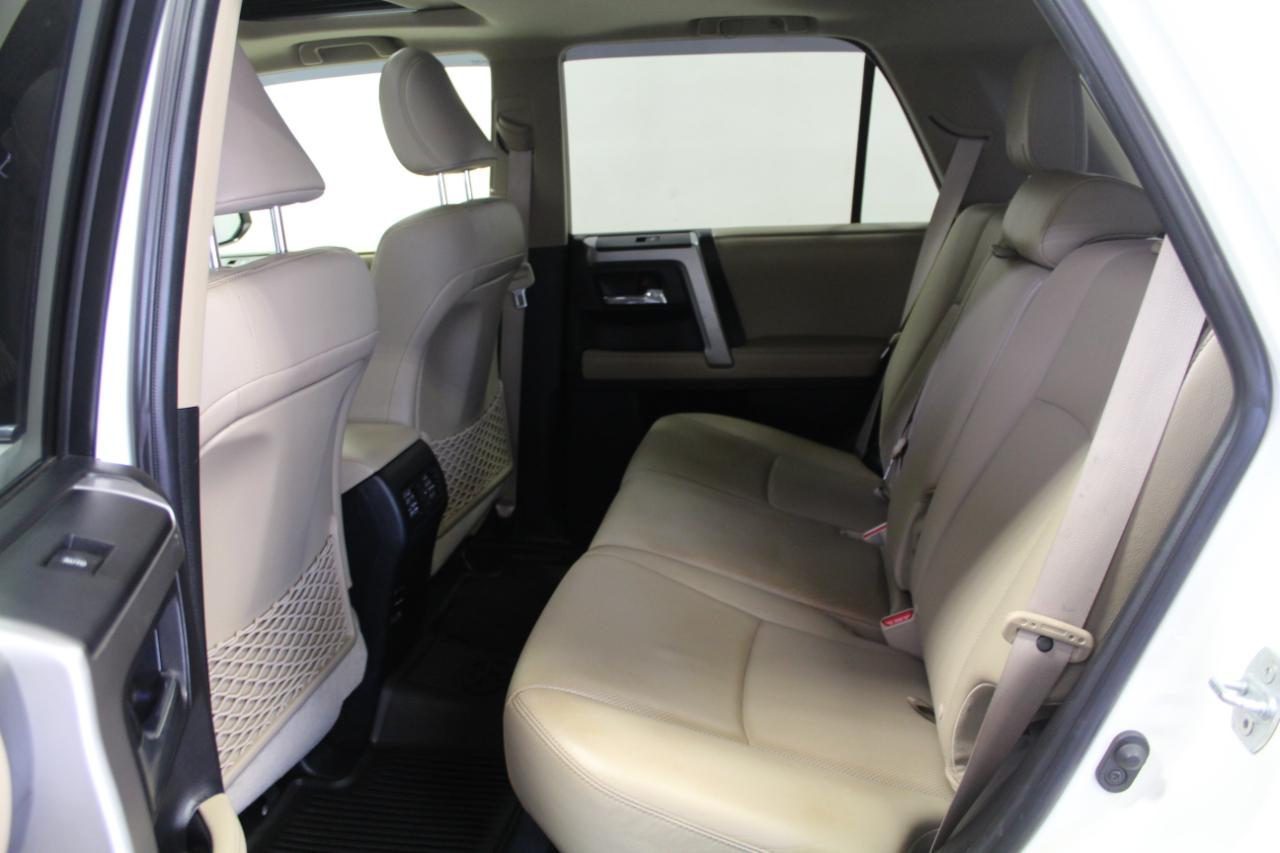 Toyota 4Runner Limited 4WD (Natl) 2017