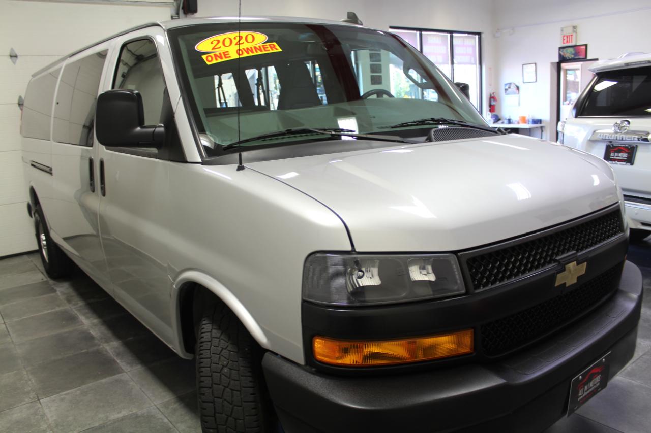 Chevrolet Express Passenger RWD 3500 155" LS 2020