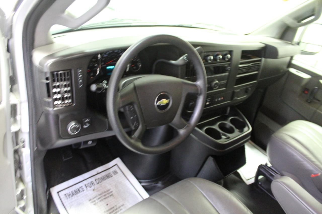 Chevrolet Express Passenger RWD 3500 155" LS 2020