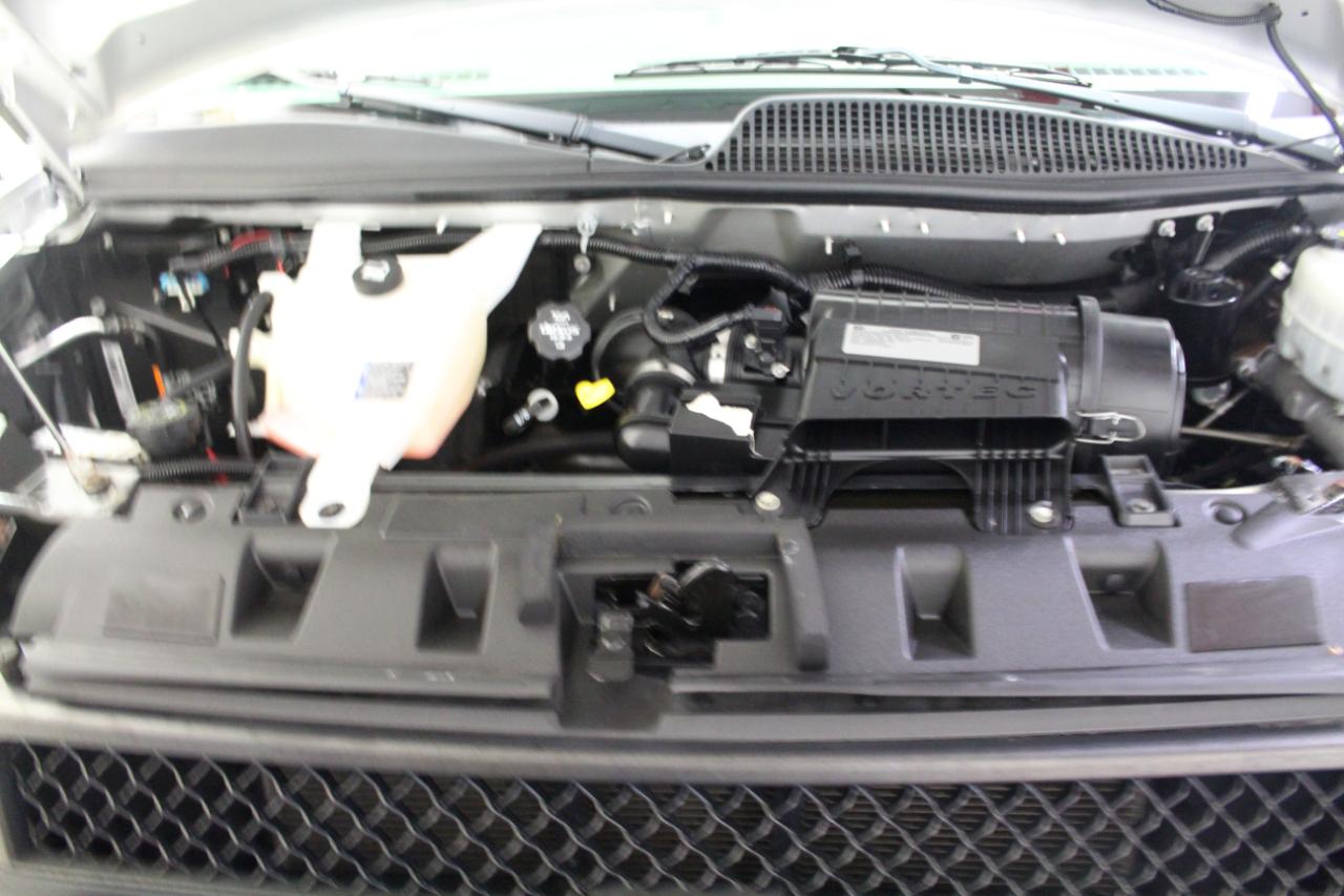 Chevrolet Express Passenger RWD 3500 155" LS 2020