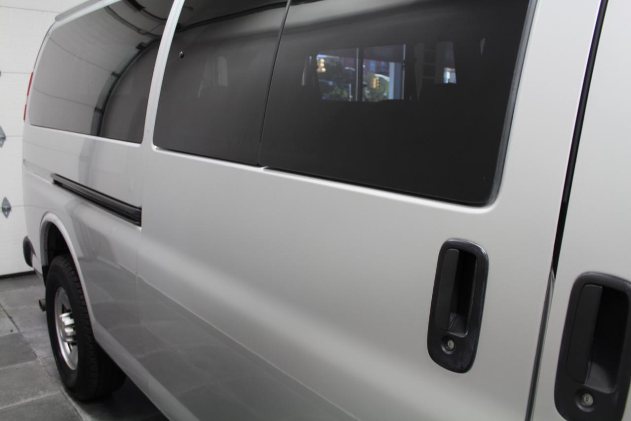 Chevrolet Express Passenger RWD 3500 155" LS 2020