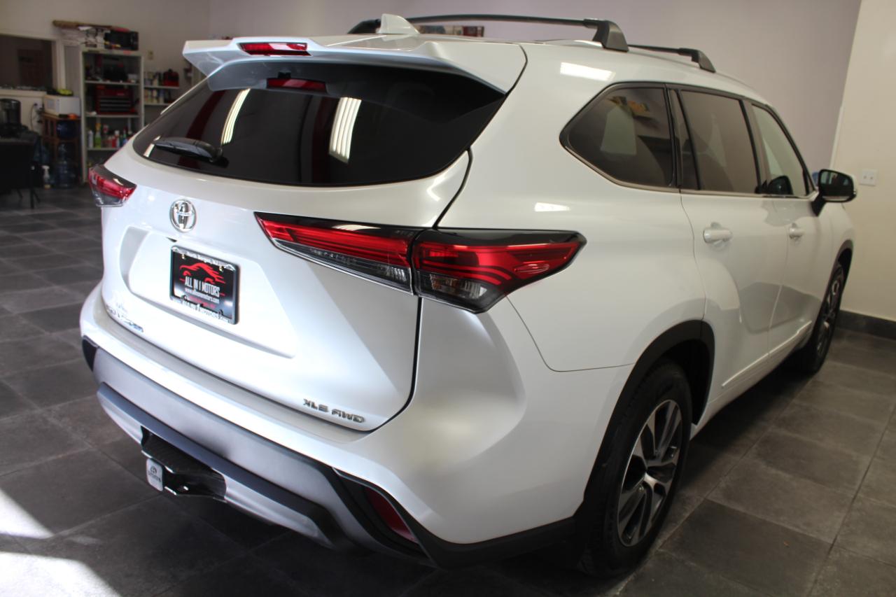 Toyota Highlander XLE AWD (Natl) 2022