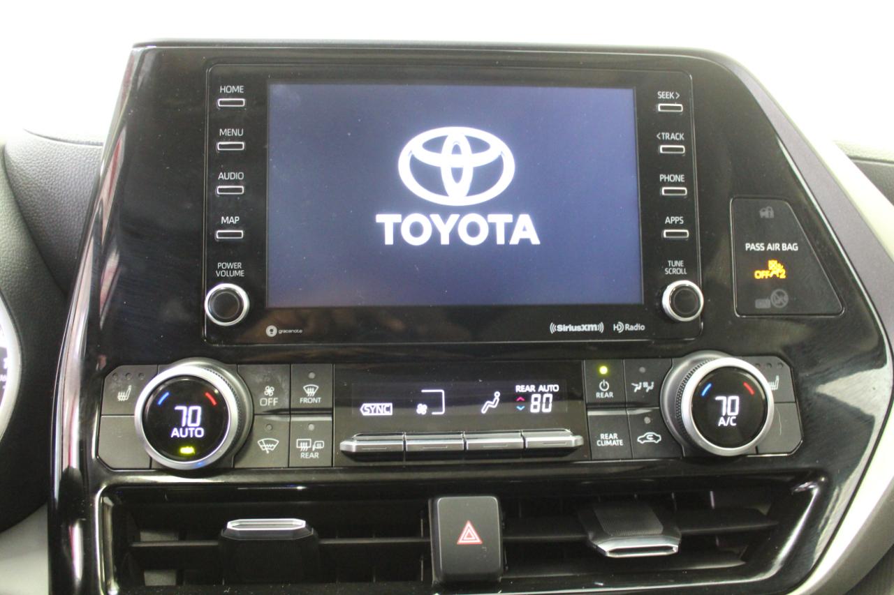 Toyota Highlander XLE AWD (Natl) 2022