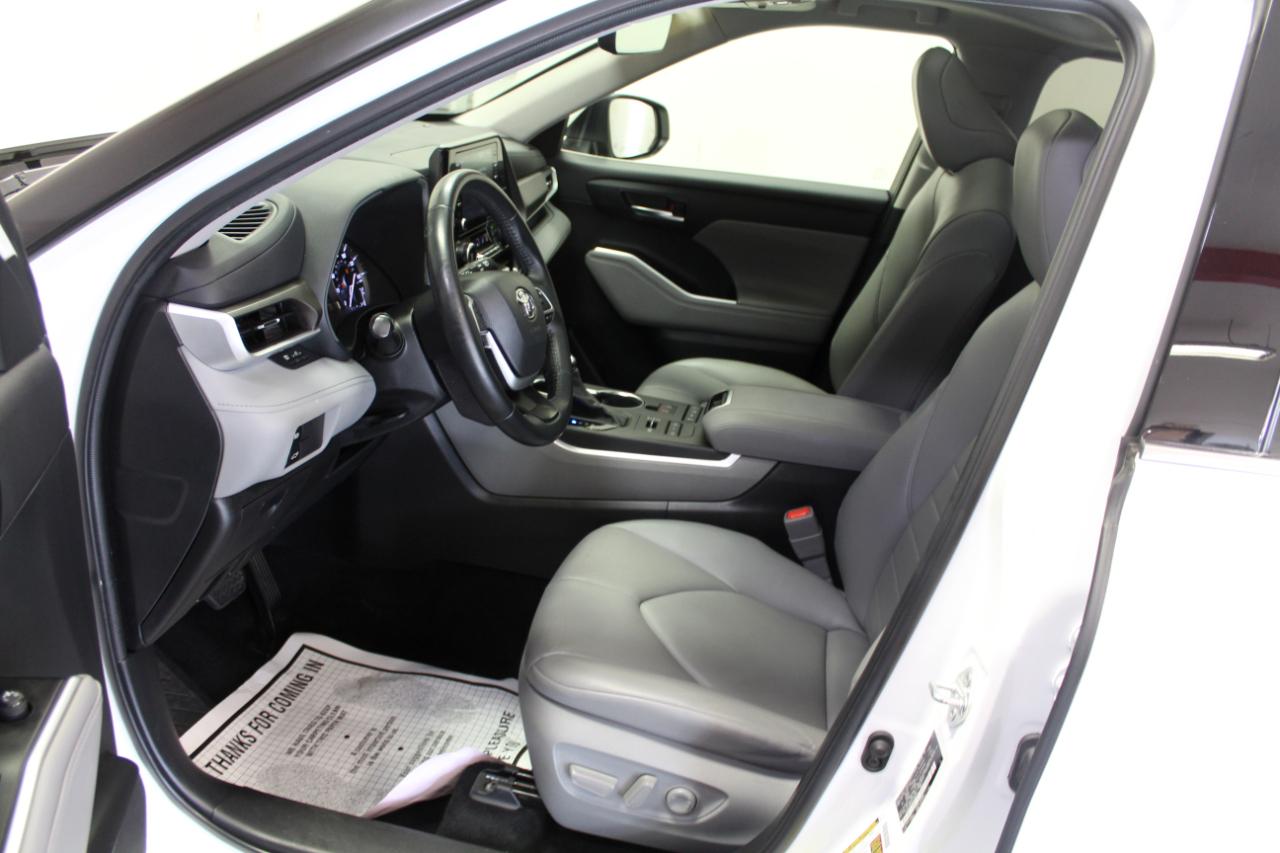 Toyota Highlander XLE AWD (Natl) 2022