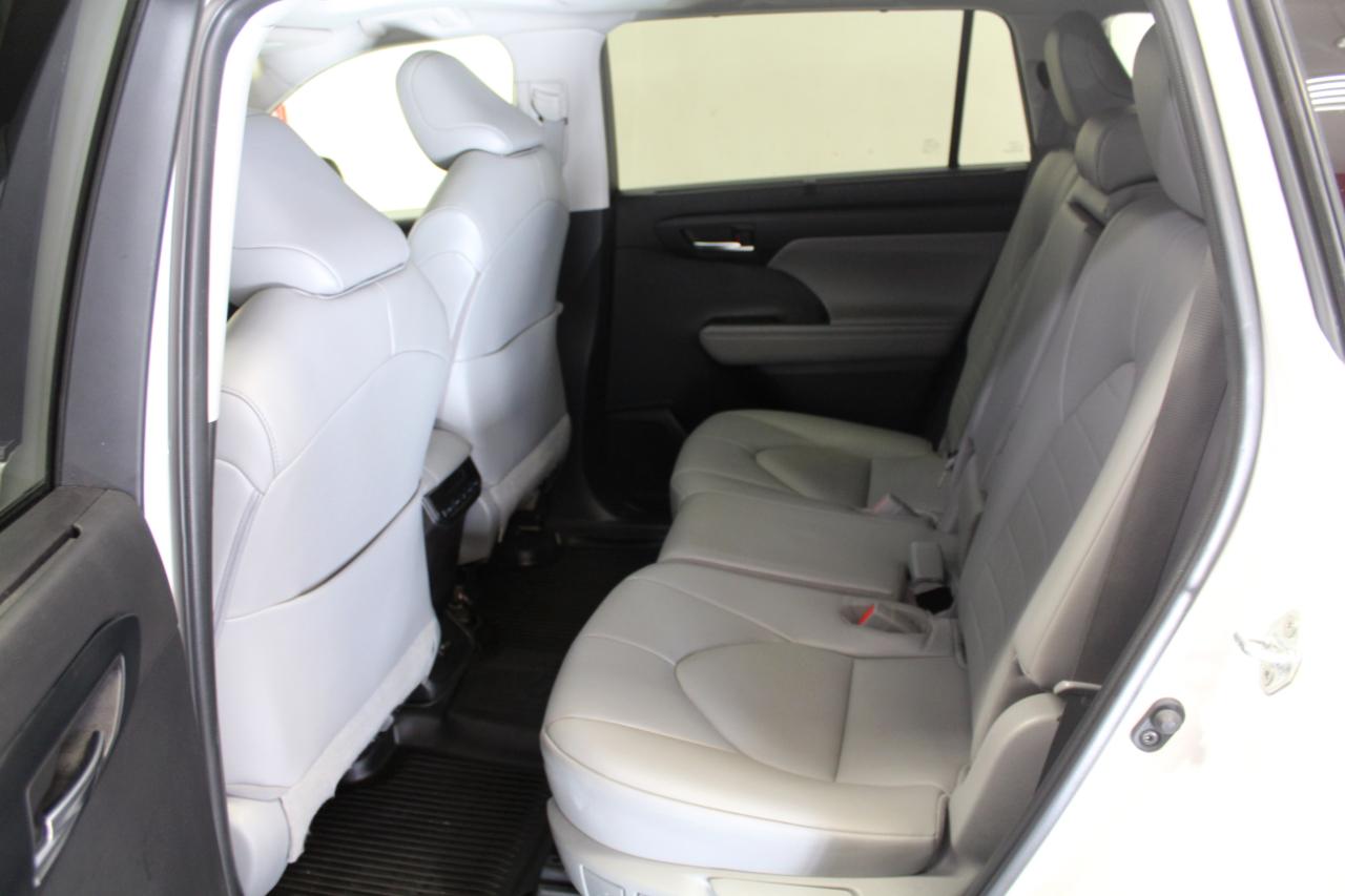 Toyota Highlander XLE AWD (Natl) 2022