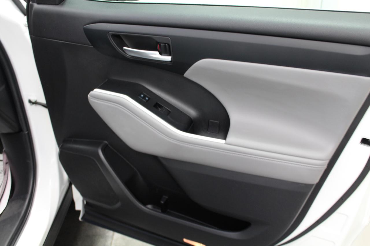 Toyota Highlander XLE AWD (Natl) 2022