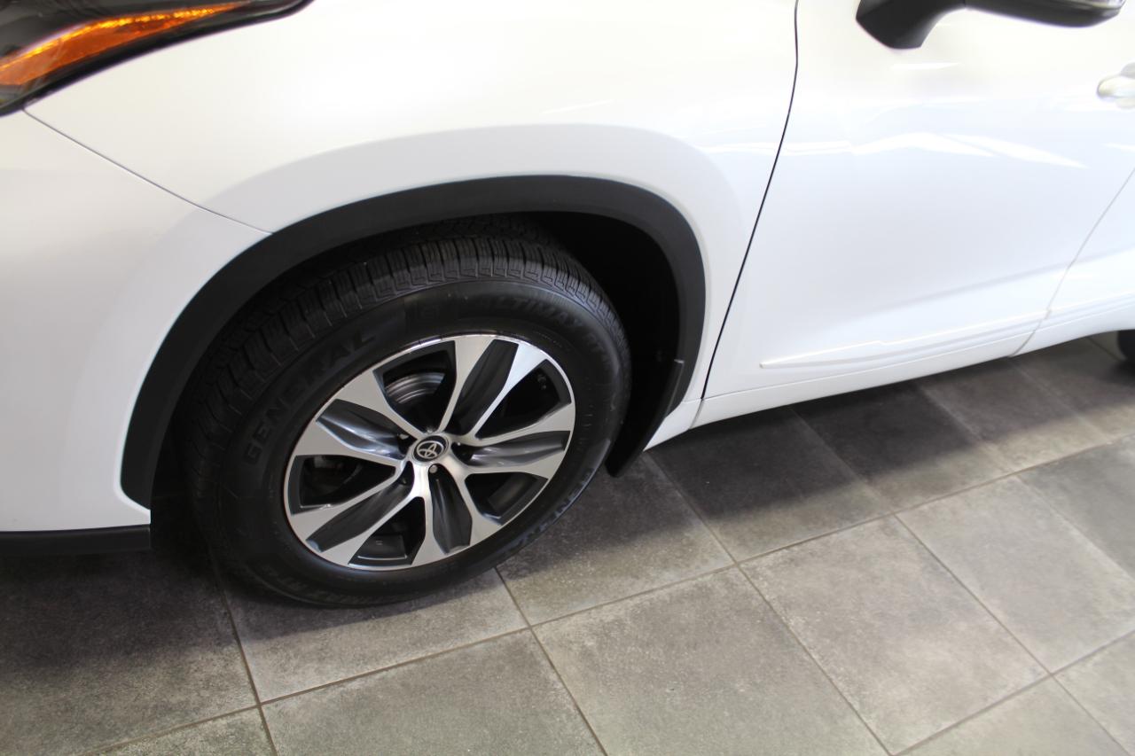 Toyota Highlander XLE AWD (Natl) 2022