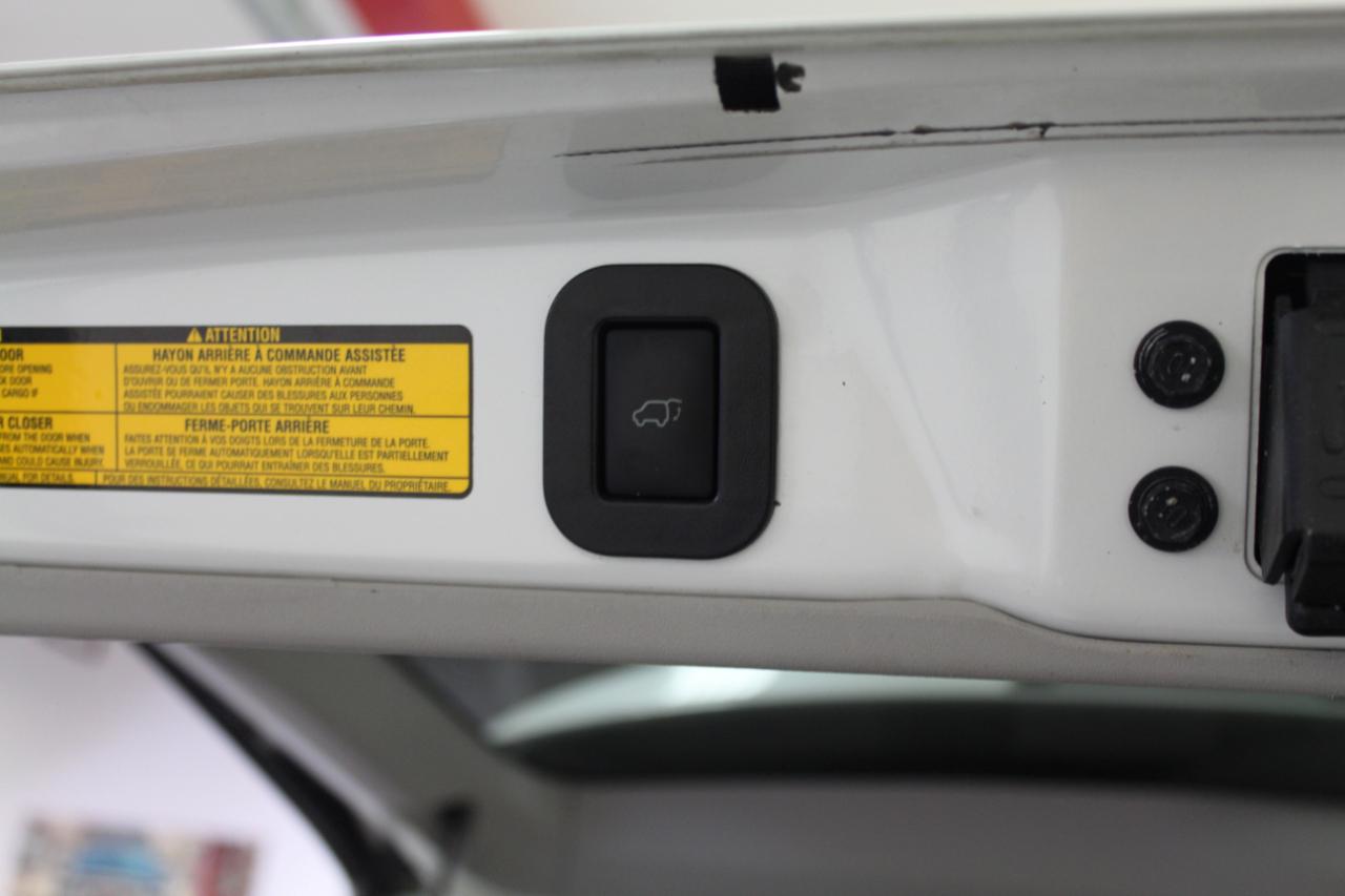 Toyota Sienna 5dr 7-Pass Van V6 Ltd AWD (Natl) 2011