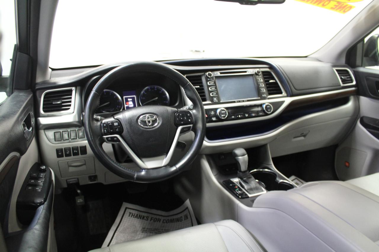 Toyota Highlander AWD 4dr V6 Limited Platinum (Natl) 2016