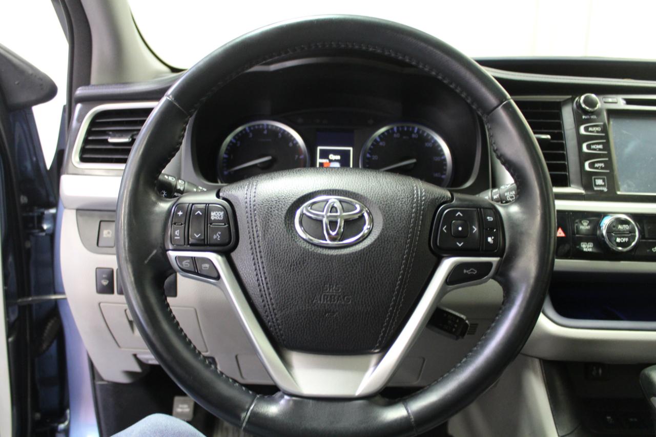 Toyota Highlander AWD 4dr V6 Limited Platinum (Natl) 2016