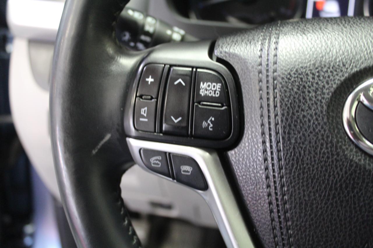 Toyota Highlander AWD 4dr V6 Limited Platinum (Natl) 2016