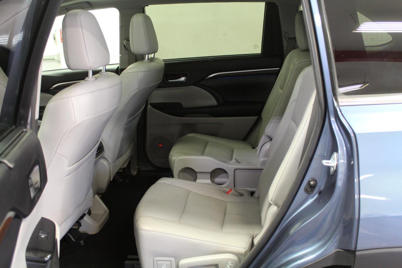 Toyota Highlander AWD 4dr V6 Limited Platinum (Natl) 2016