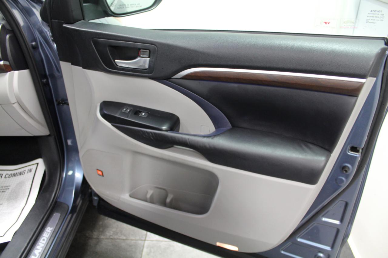 Toyota Highlander AWD 4dr V6 Limited Platinum (Natl) 2016