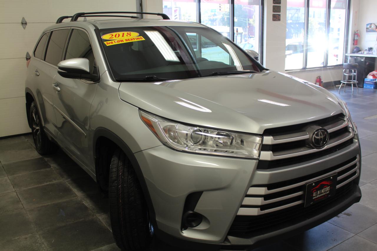 Toyota Highlander LE V6 AWD (Natl) 2018