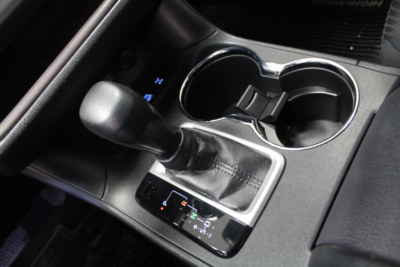 Toyota Highlander LE V6 AWD (Natl) 2018