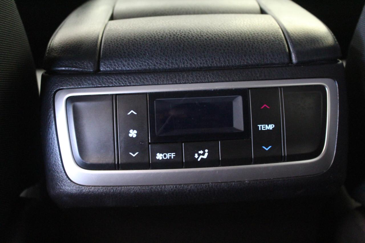 Toyota Highlander LE V6 AWD (Natl) 2018