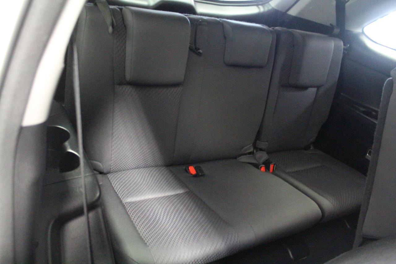 Toyota Highlander LE V6 AWD (Natl) 2018