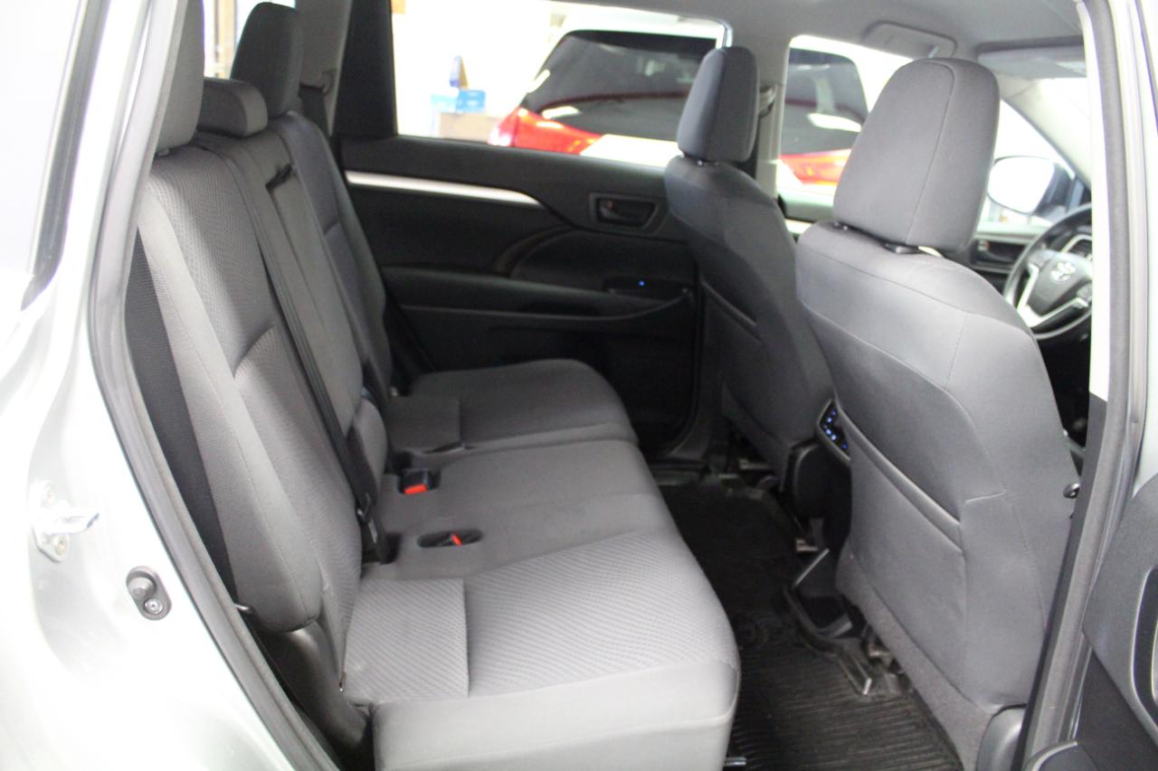 Toyota Highlander LE V6 AWD (Natl) 2018