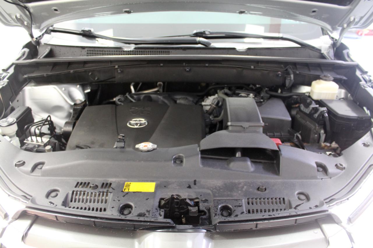 Toyota Highlander LE V6 AWD (Natl) 2018