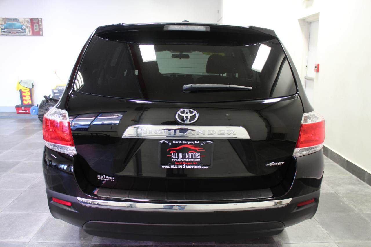 Toyota Highlander 4WD 4dr V6 (Natl) 2012