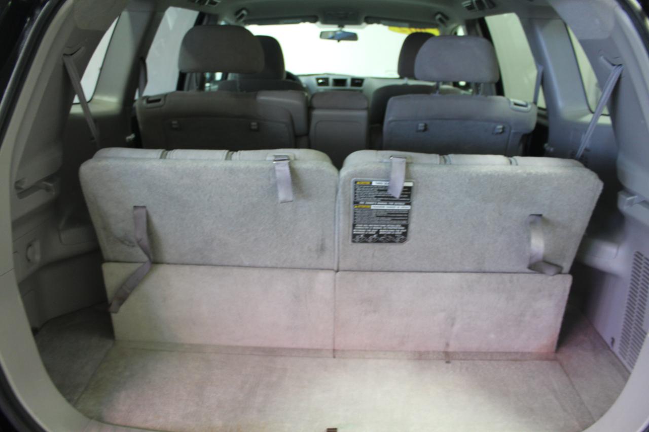 Toyota Highlander 4WD 4dr V6 (Natl) 2012