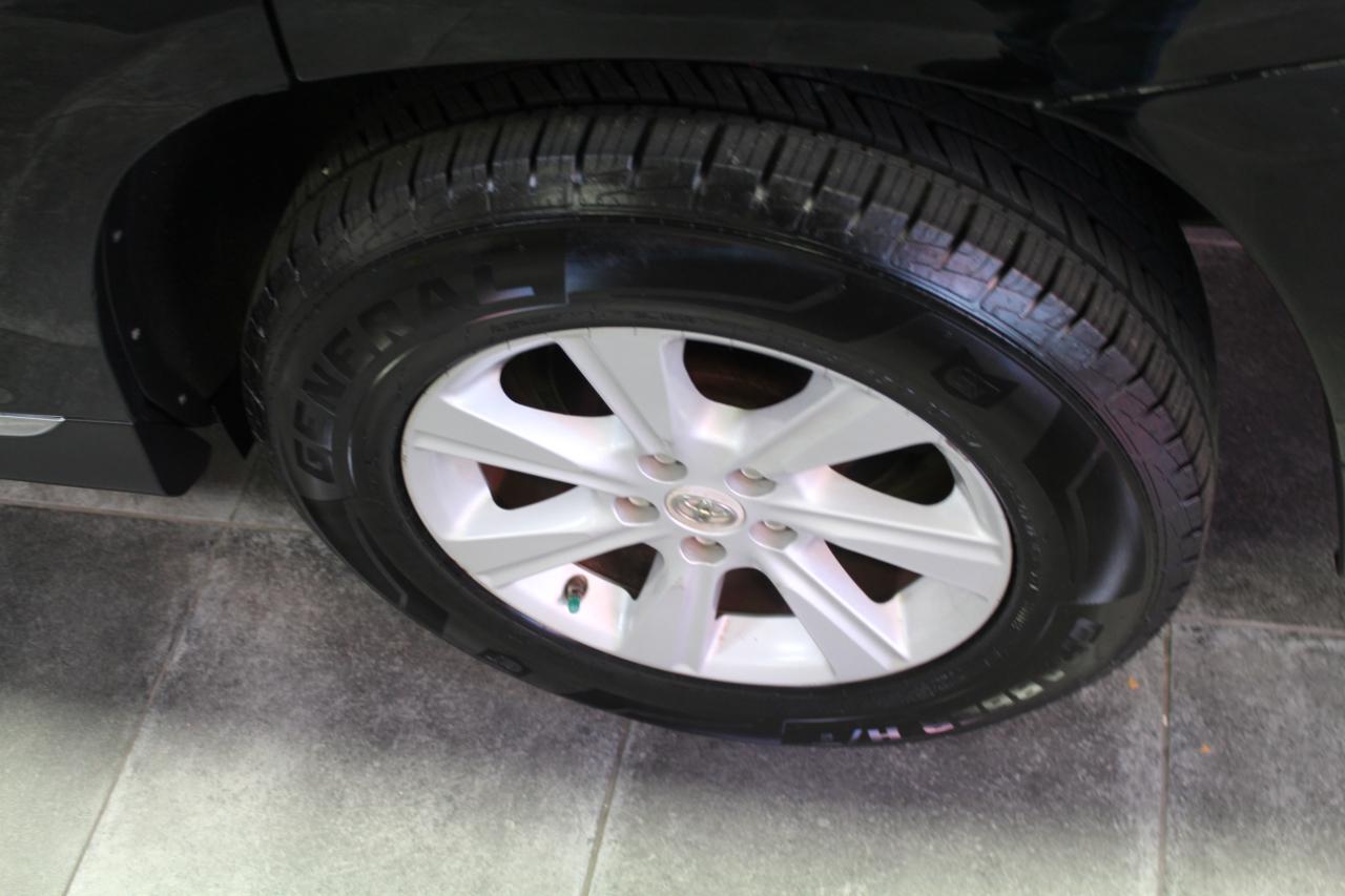 Toyota Highlander 4WD 4dr V6 (Natl) 2012