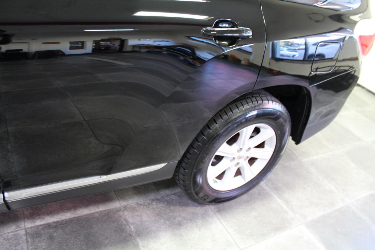 Toyota Highlander 4WD 4dr V6 (Natl) 2012