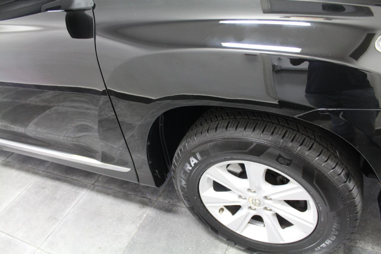 Toyota Highlander 4WD 4dr V6 (Natl) 2012
