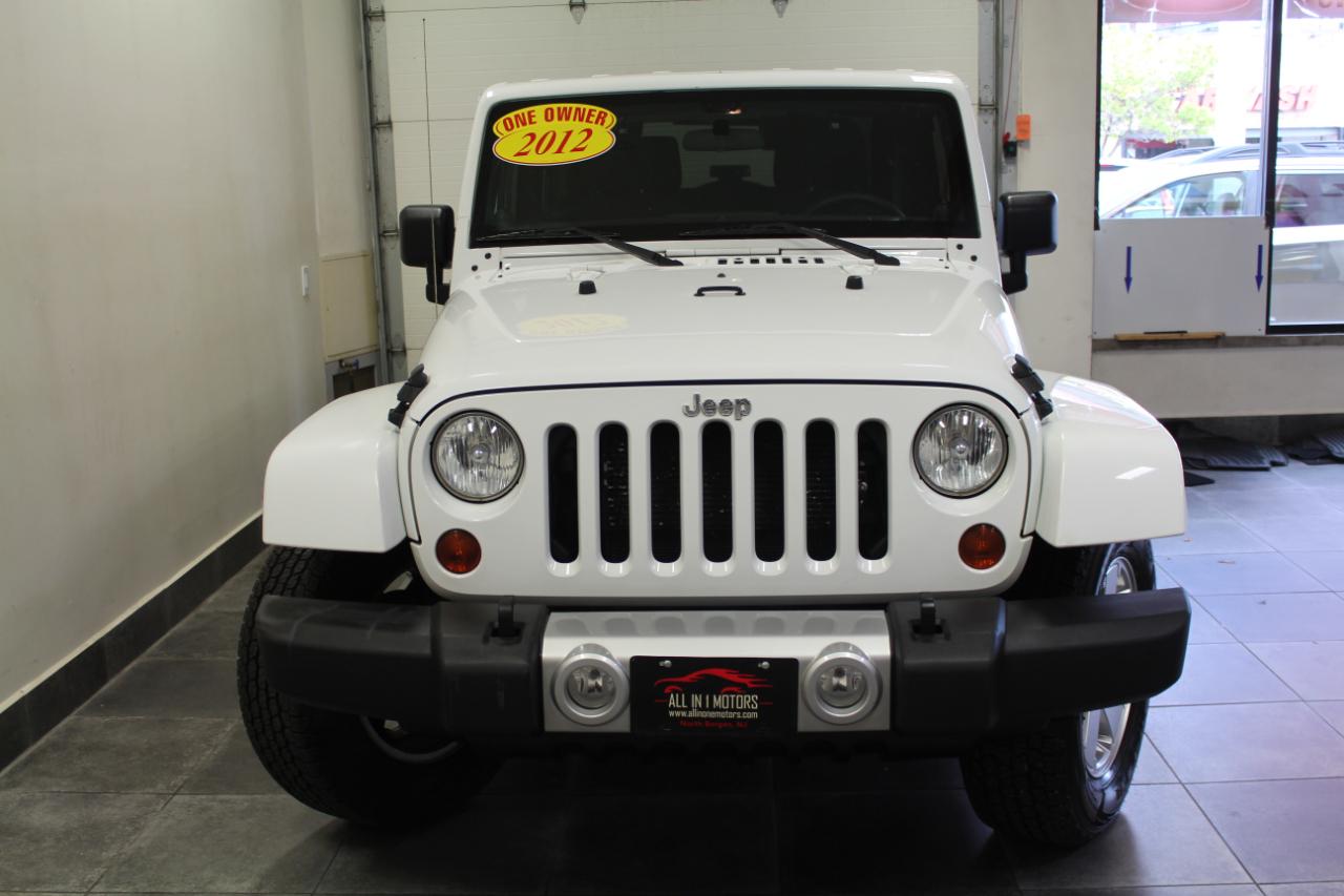 Jeep Wrangler 4WD 2dr Sahara 2012