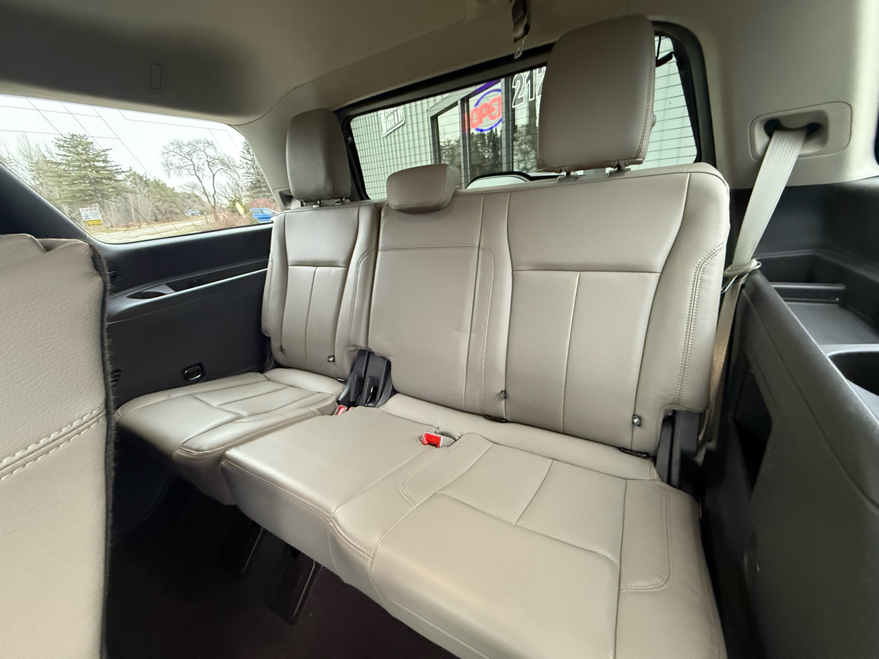 Ford Expedition XLT 4WD 2021