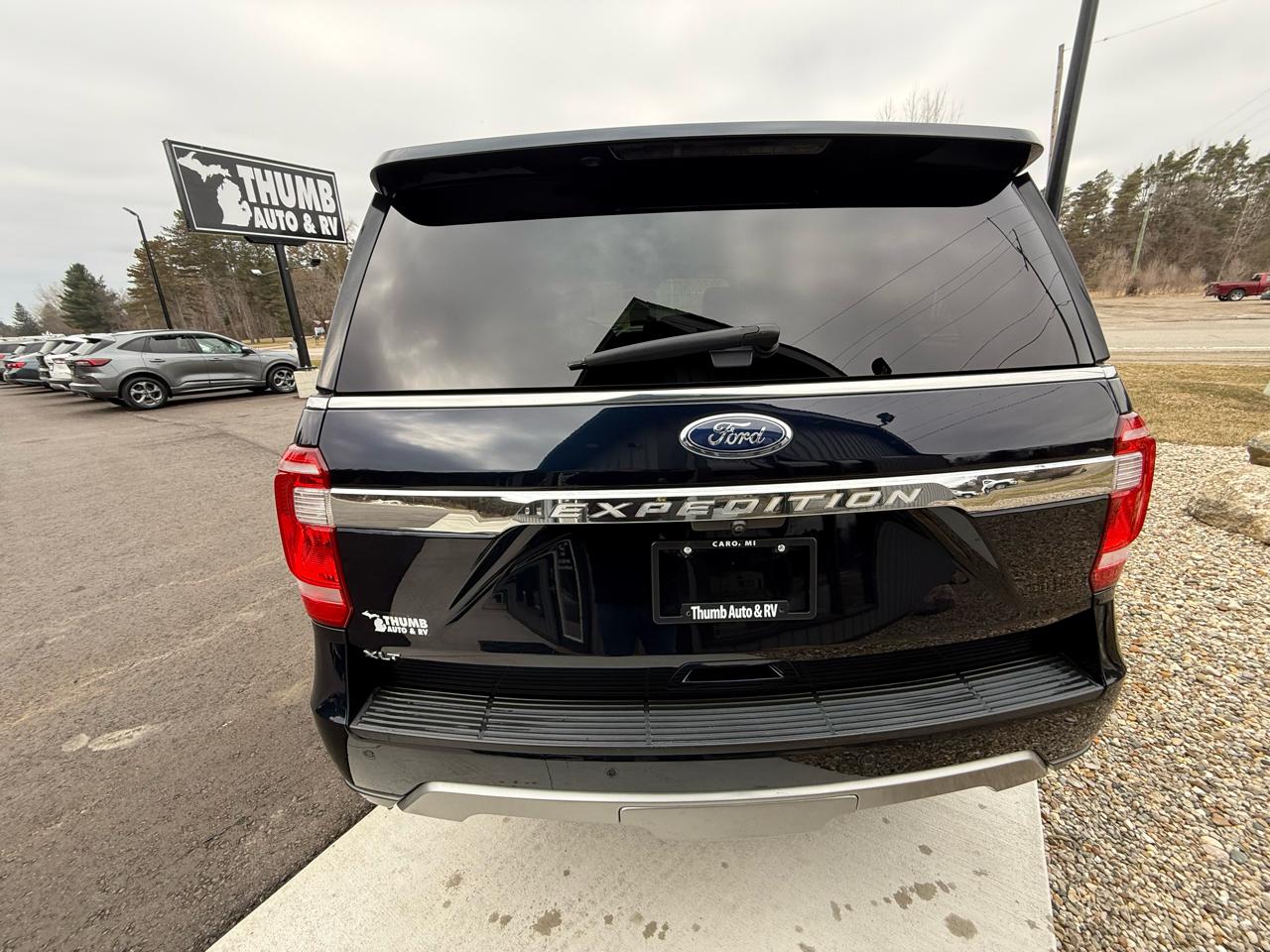 Ford Expedition XLT 4WD 2021