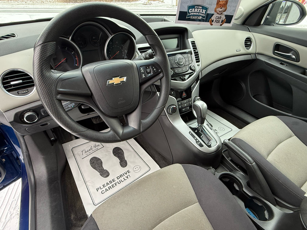 Chevrolet Cruze LS Auto 2013