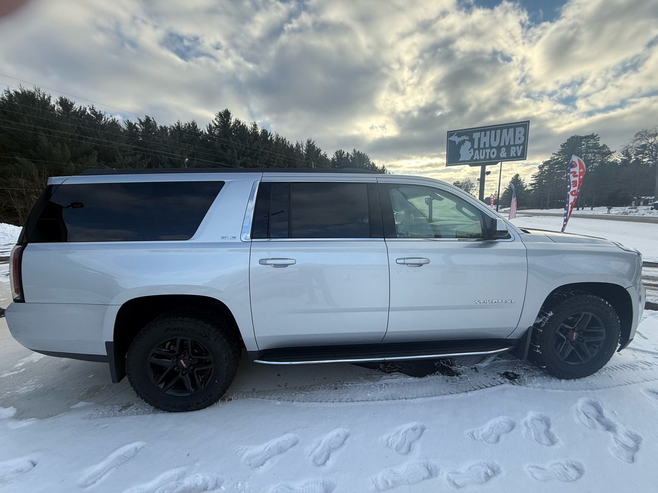GMC Yukon XL SLE 4WD 2018