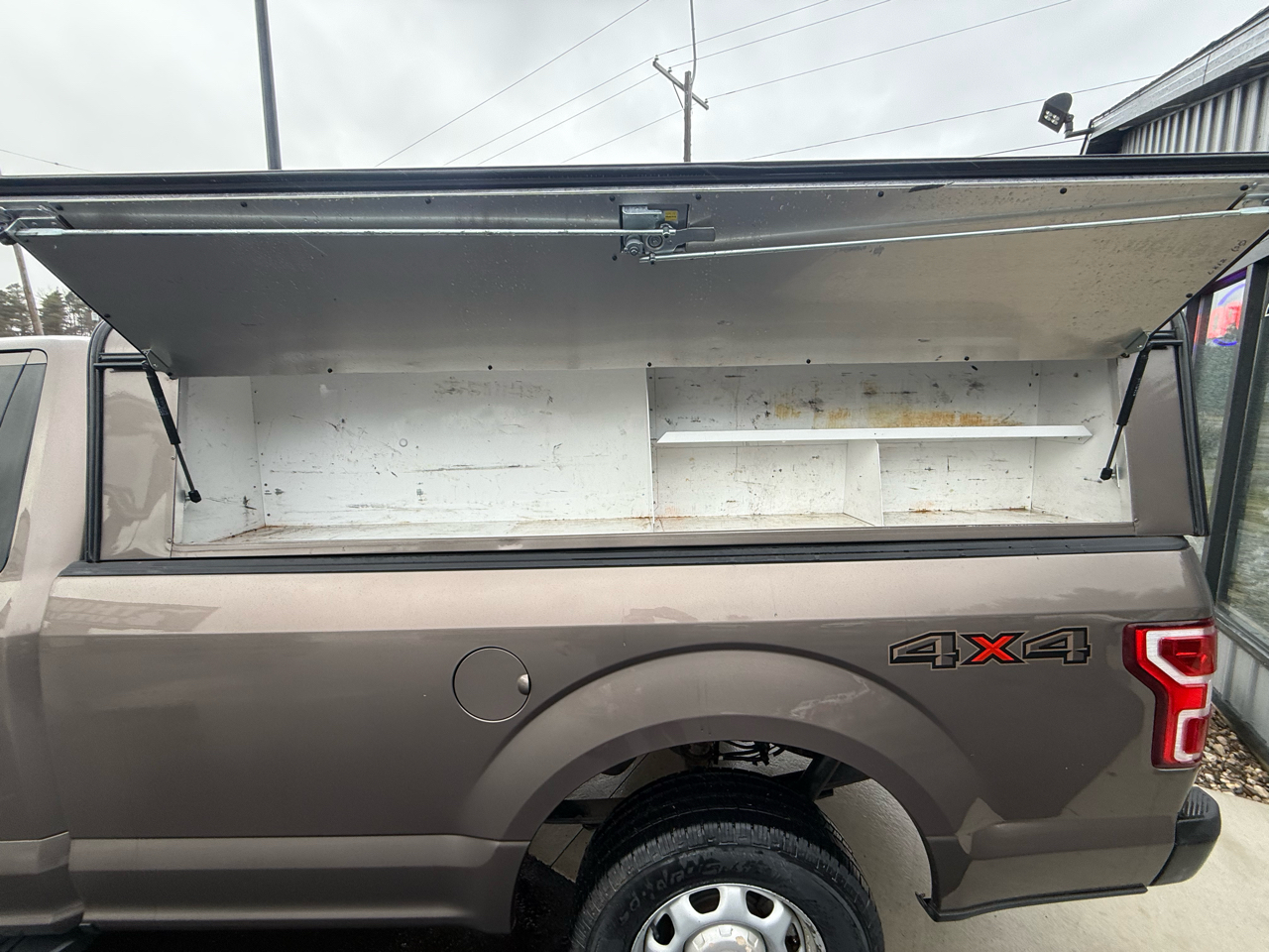 Ford F-150 4WD Reg Cab 141" XL 2019