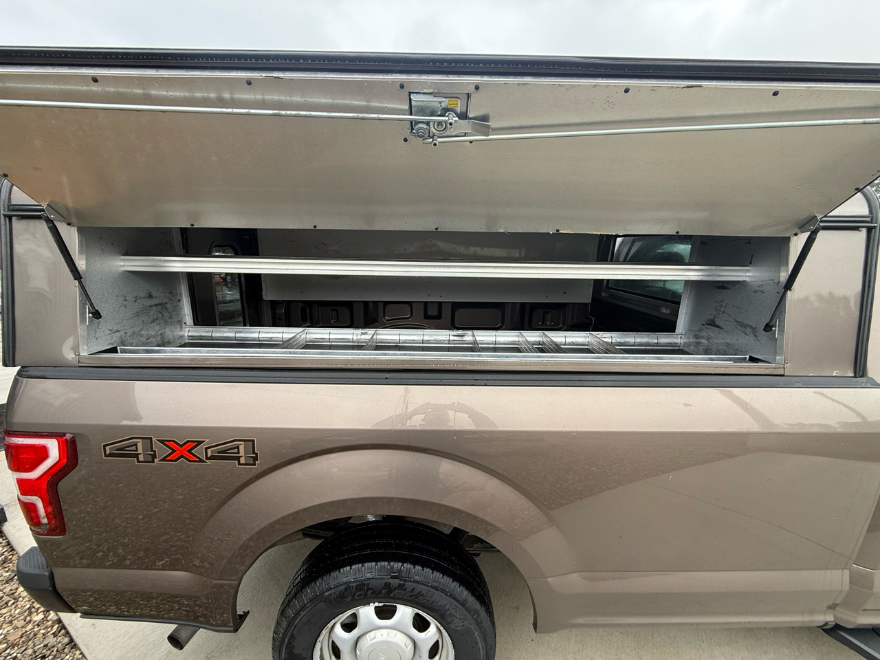 Ford F-150 4WD Reg Cab 141" XL 2019