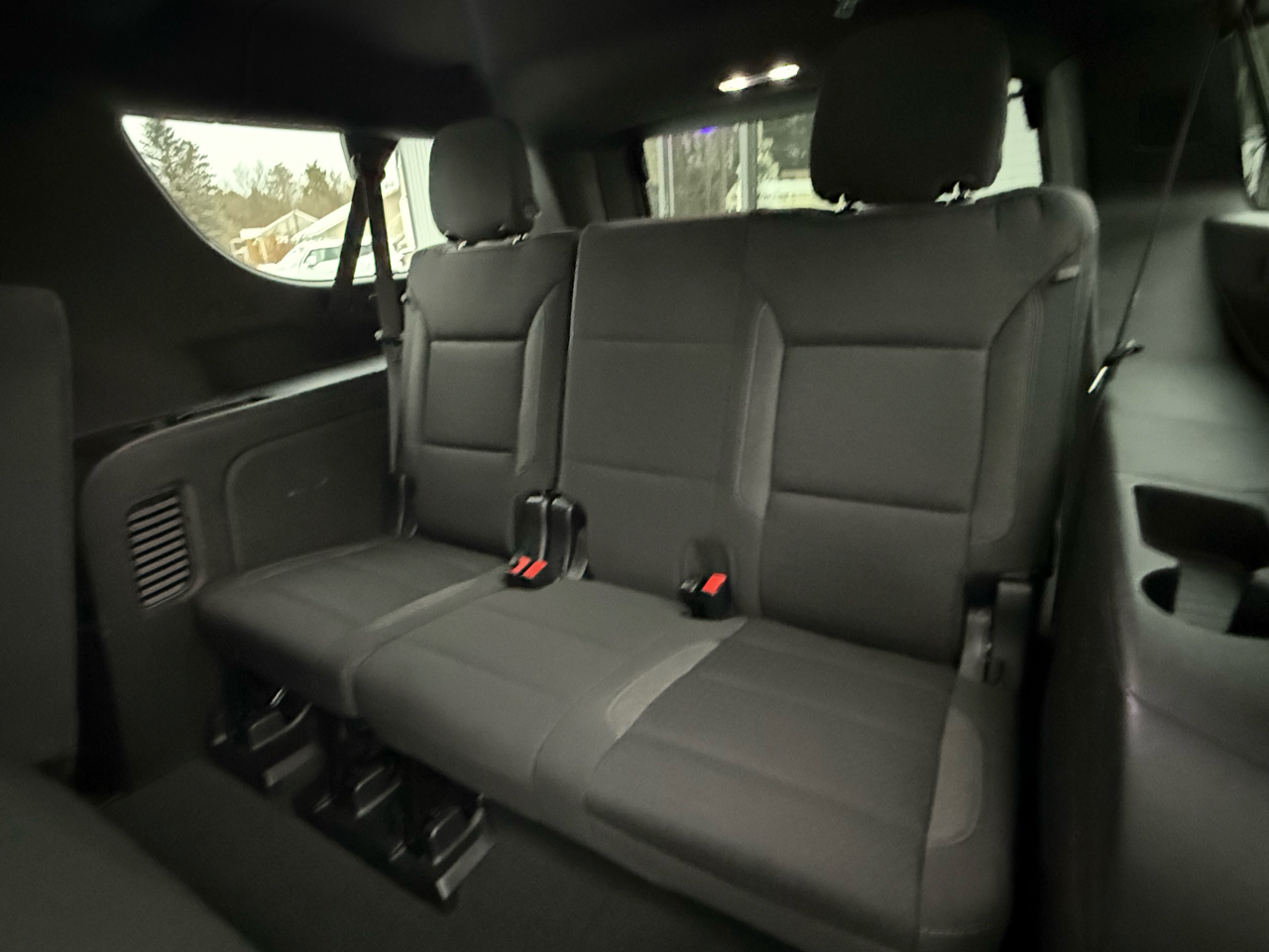 Chevrolet Suburban LS 4WD 2023