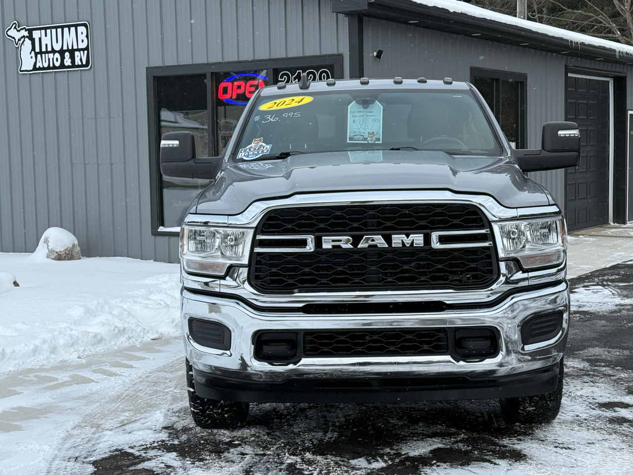 2024 RAM 2500 Tradesman Crew Cab SWB 4WD