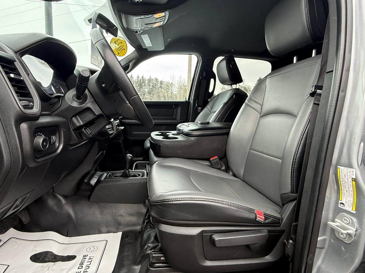 RAM 2500 Tradesman Crew Cab SWB 4WD 2024