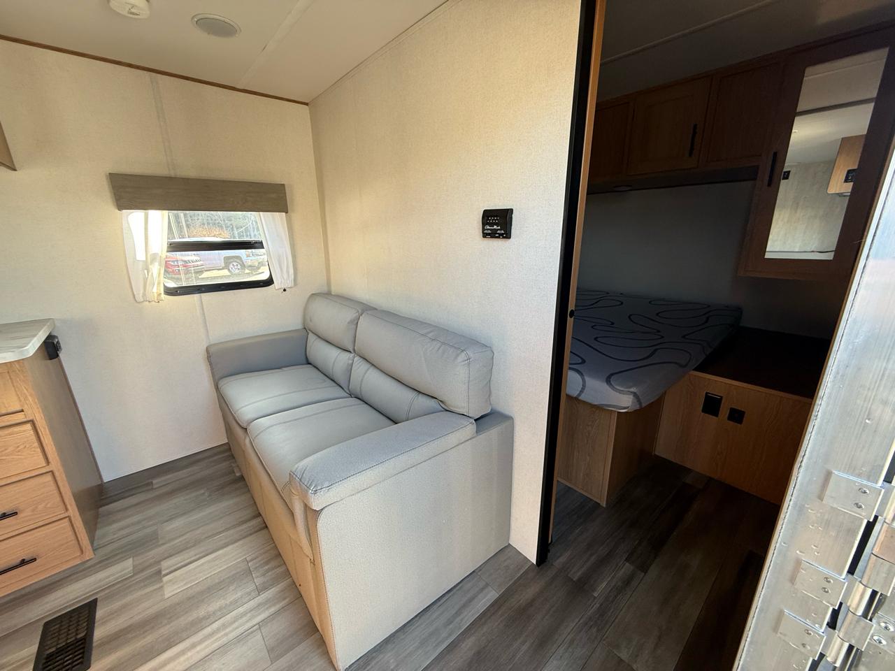 Forest River Avenger  2022