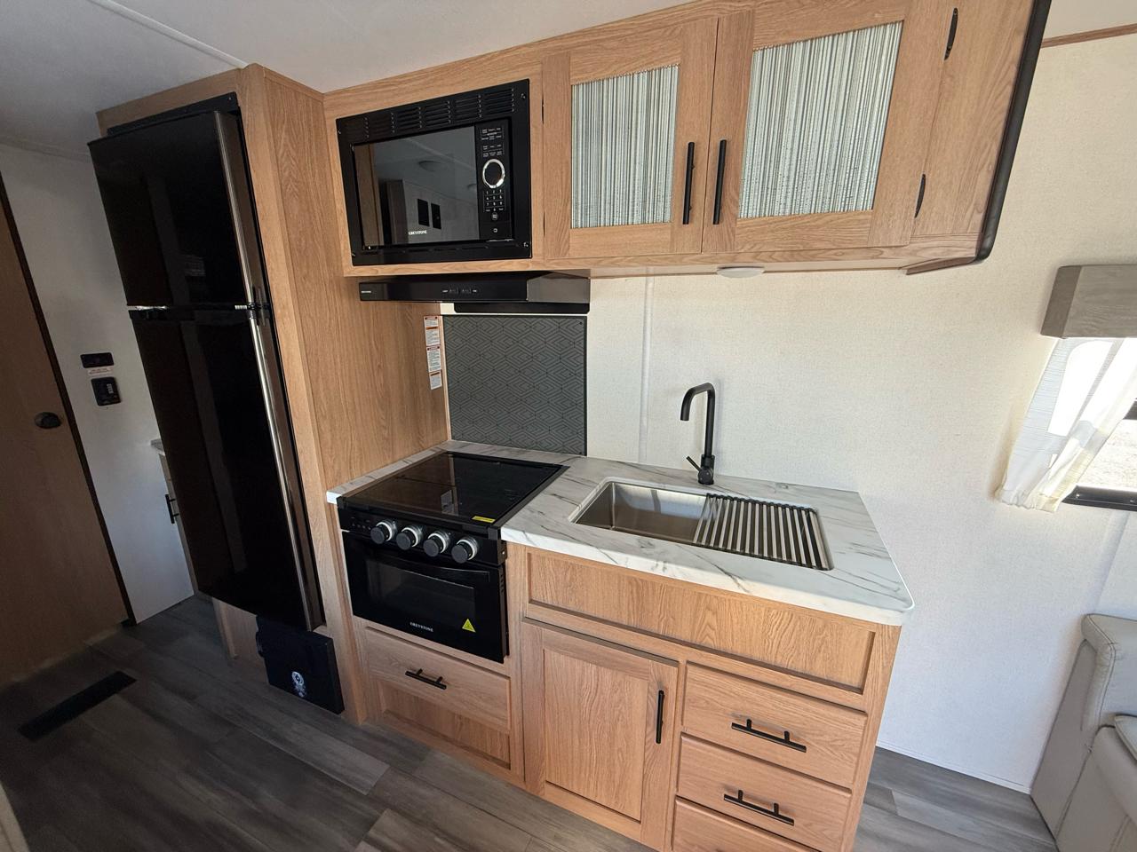 Forest River Avenger  2022