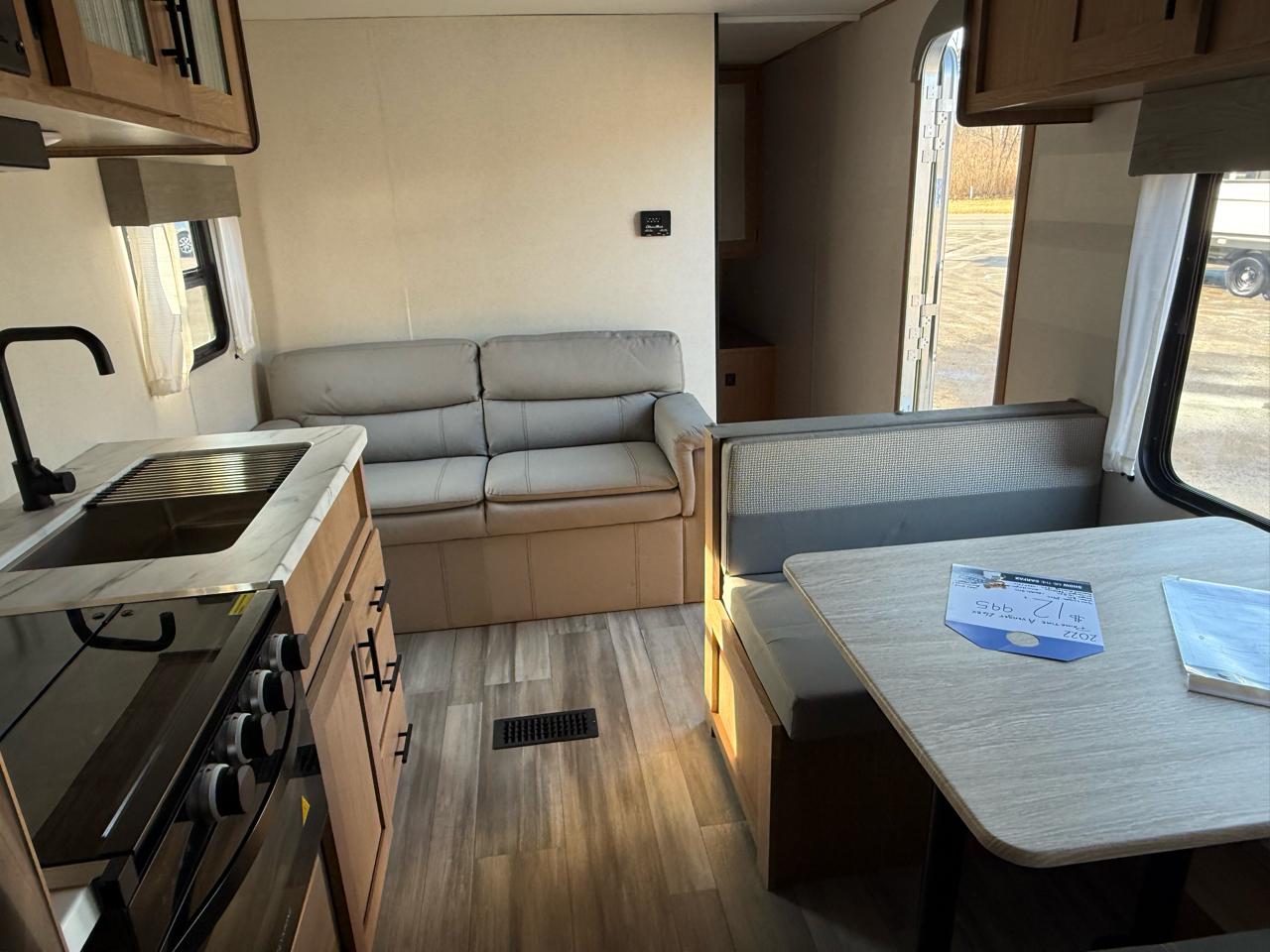 Forest River Avenger  2022