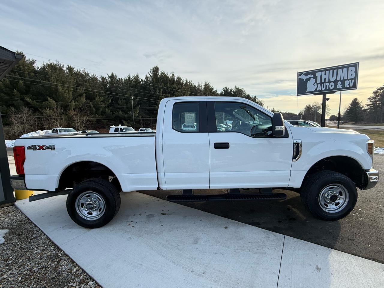 Ford F-250 SD XL SuperCab 4WD 2019